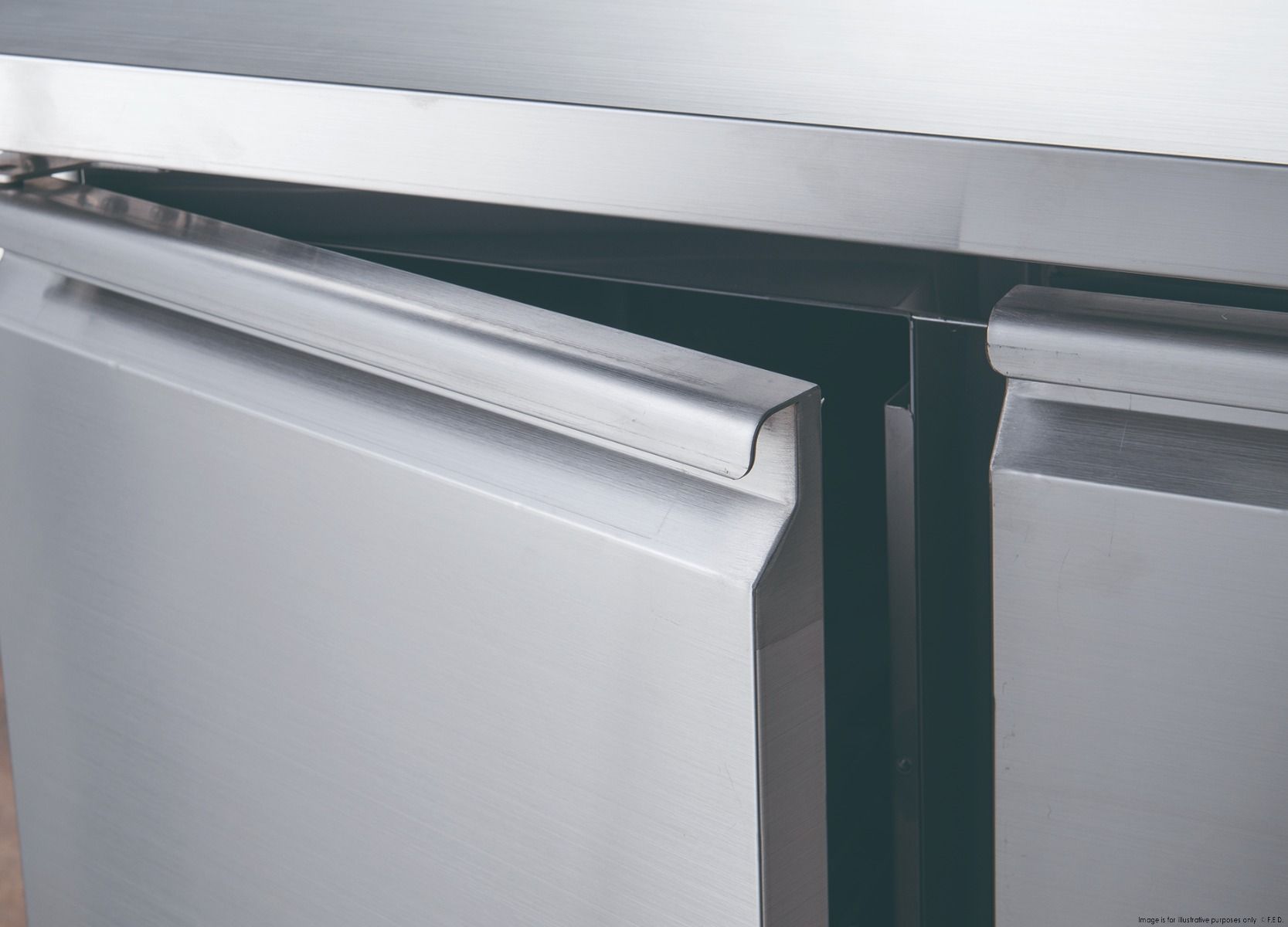 FED-X Compact Workbench Fridge - XGNS1300B 4 FED-X Compact Workbench Fridge - XGNS1300B - Image 4