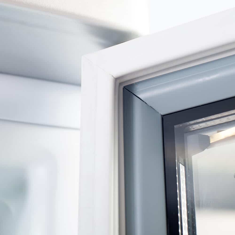 Bromic UF0374S-NR Flat Glass Door 300L Upright Display Freezer 4 Bromic UF0374S-NR Flat Glass Door 300L Upright Display Freezer - Image 4