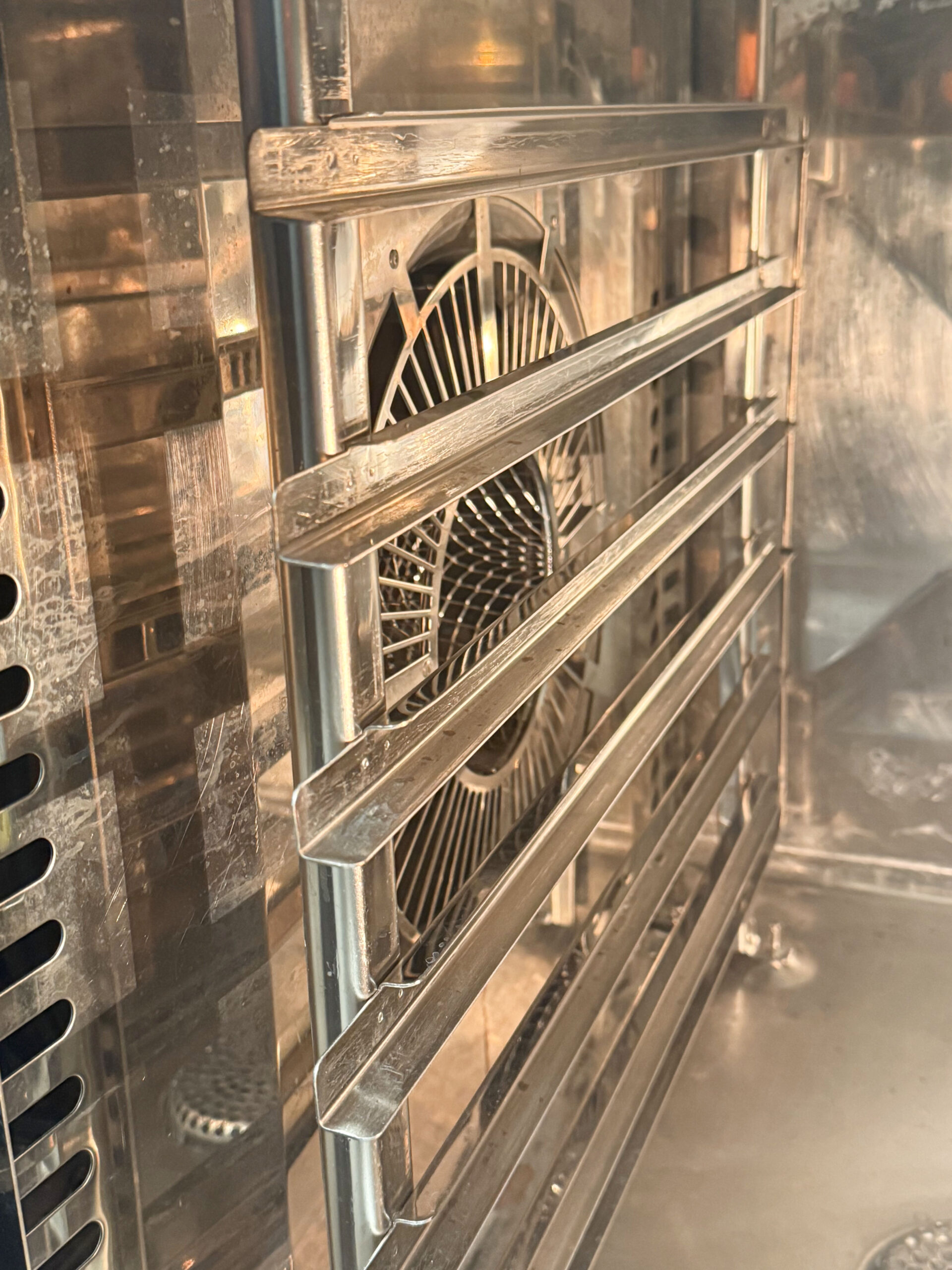 Rational Electric Self Cooking Centre 6 Tray Combi Oven 4 Rational Electric Self Cooking Centre 6 Tray Combi Oven - Image 4